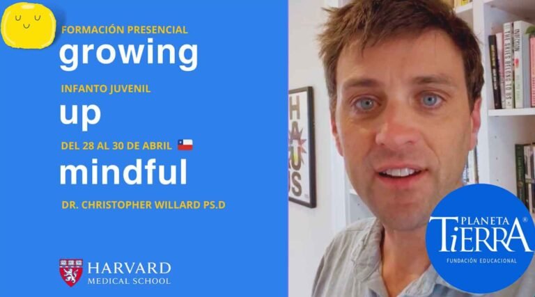 Dr. Christopher Willard guiando una formación presencial sobre mindfulness infanto-juvenil en el curso Growing Up Mindful, organizado por Fundación Planeta Tierra.